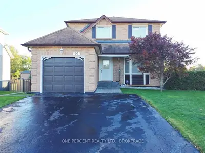 30 Richdale Court, Kingston, ON K7K 6N2