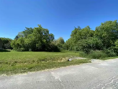 14 Whelan Street, Westport, On K0g 1x0