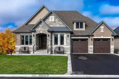 190 Pauline Tom Avenue, Kingston, On K7k 7j9