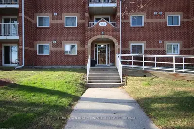 561 Armstrong Road 114, Kingston, ON K7M 8J9