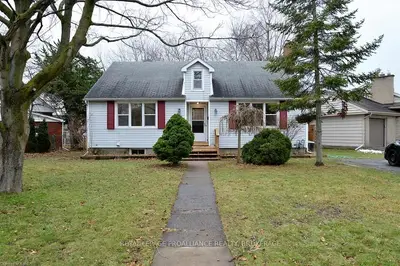 192 College Street, Kingston, ON K7L 4L8