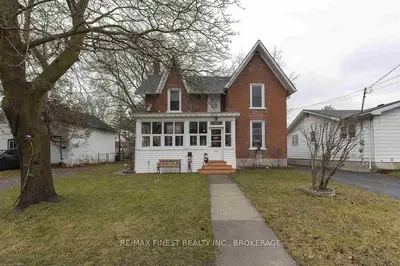15 Graham Street, Greater Napanee, ON K7R 1L6