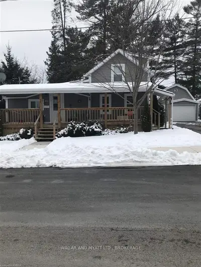 48 ROBINSON Street, Greater Napanee, ON K7R 2R7