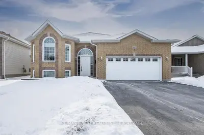 1087 Greenwood Park Drive, Kingston, On K7k 7c8