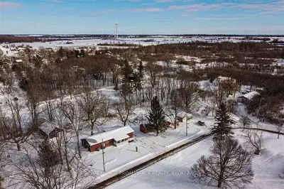 34 St. Lawrence Street, Frontenac Islands, On K0h 2y0