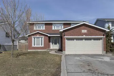 826 Cataraqui Woods Drive, Kingston, On K7p 2p7