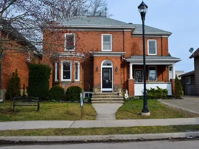 230 Brock Street, Gananoque, On K7g 1k4