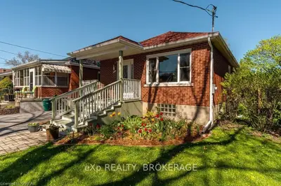 443 College Street, Kingston, On K7l 4m8