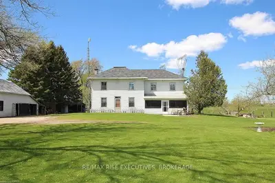 324 HARTSGRAVEL Road, Rideau Lakes, ON K0G 1E0