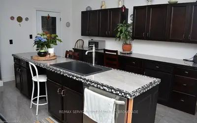 216 Brock Street, Gananoque, On K7g 1k4