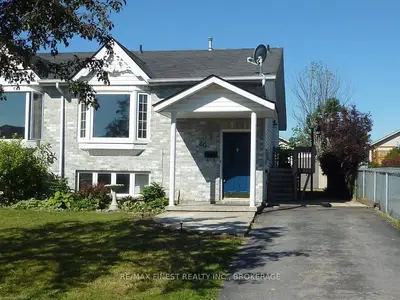 20 Clifford Street, Loyalist, On K7n 1y6