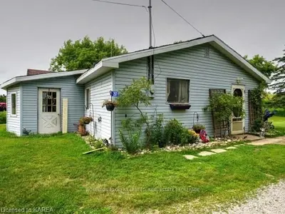 287 COUNTY ROAD 5 Road, Front of Yonge, ON K0E 1R0