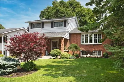 584 Stanford Street, Kingston, On K7m 6a1