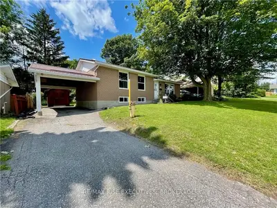 22 Convay Crescent, Brockville, On K6v 5a1