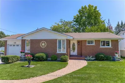 218 WATER Street, Greater Napanee, ON K7R 1W7