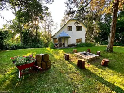 2385A COUNTY ROAD 9 Road, Greater Napanee, ON K7R 3K8