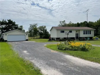 795 COUNTY RD 2 , Front of Leeds & Seeleys Bay, ON K0E 1L0