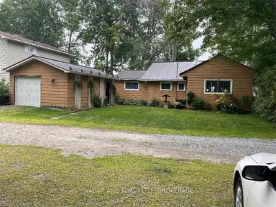121 MONTGOMERY PARK ROAD Road, Mississippi Mills, ON K7C 3P1