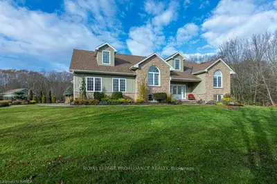 1302 Lambton Lane, Elizabethtown-kitley, On K6v 7c6