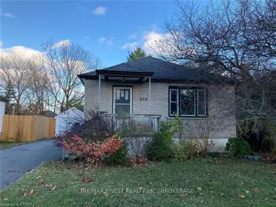 239 Kingscourt Avenue, Kingston, On K7k 4p7