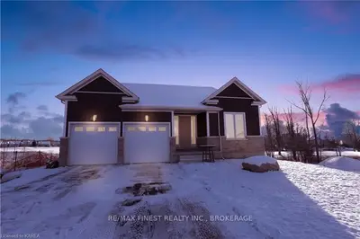 128 Greenhaven Court, Loyalist, On K0h 1g0
