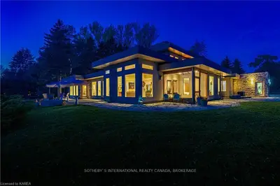 668 & 678 Howe Island Drive, Frontenac Islands, On K7g 2v6