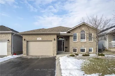 391 Abbot Street, Kingston, On K7p 3j4