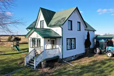 30 Warburton Road, Front Of Leeds & Seeleys Bay, On K0e 1l0