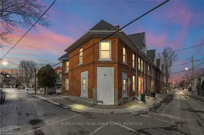 80 Chatham Street 4, Kingston, On K7k 4g4
