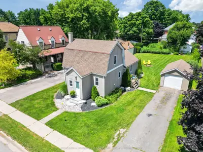 Detached in Bluewater