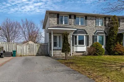 488 Grandtrunk Avenue, Kingston, On K7m 8w8