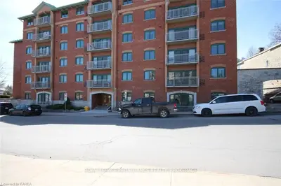 2 BAY Street 205, Kingston, ON K7K 6T7