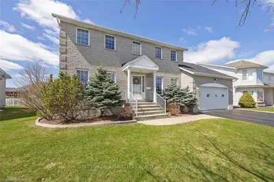 1006 Greenwood Park Drive, Kingston, On K7k 7c6