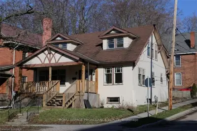 94 King Street E, Brockville, On K6v 1b5