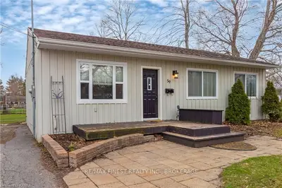 59 Evelyn Street, Kingston, On K7m 4r8