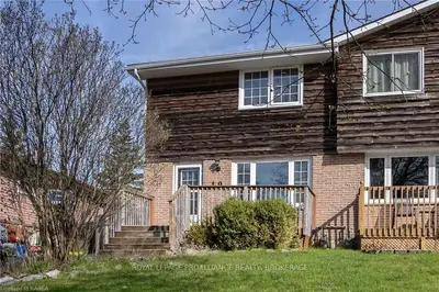 19 Carriage Court, Kingston, On K7k 5x1