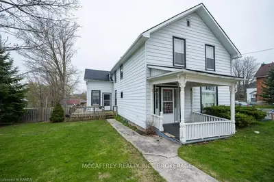 126 Dundas Street W, Greater Napanee, On K7r 2a1