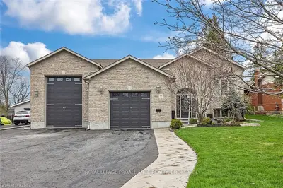 946 Woodbine Road, Kingston, On K7p 2x5