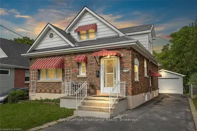 176 Regent Street, Kingston, On K7l 4k3