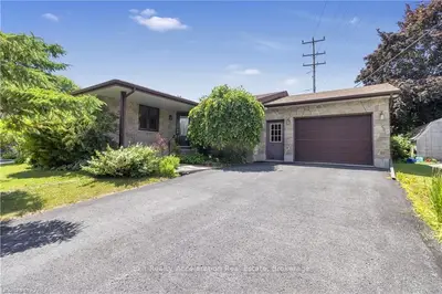 483 CANTERBURY Crescent, Kingston, ON K7M 6X8