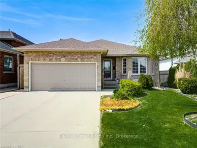 276 Mogg Street, Strathroy-caradoc, On N7g 3x4