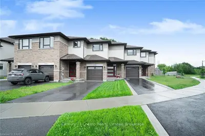 1008 Rosanna Avenue, Kingston, On K7p 2w7