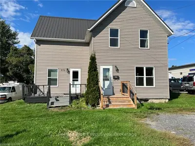 870 STONE Street N, Gananoque, ON K7G 1Z6