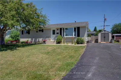129 Sherwood Avenue, Loyalist, On K7n 1n7