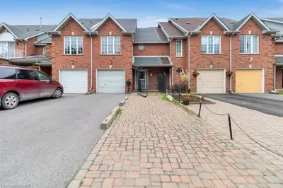 107 Rideau Street, Kingston, On K7k 7b2