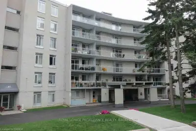 1 Mowat Avenue 507, Kingston, On K7m 1j8