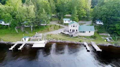 79 N Mazinaw Heights Road, Addington Highlands, On K0h 1k0