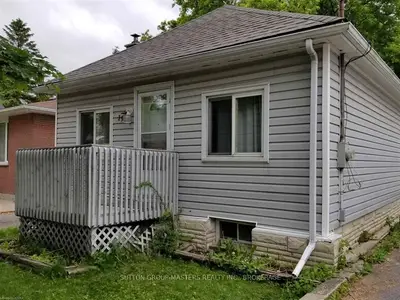 19 Kingscourt Avenue, Kingston, On K7k 4n6