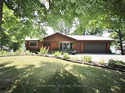 269 Clark Drive, Front Of Leeds & Seeleys Bay, On K7g 2v5