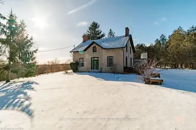1148 Abbey Dawn Road, Kingston, On K7l 4v1